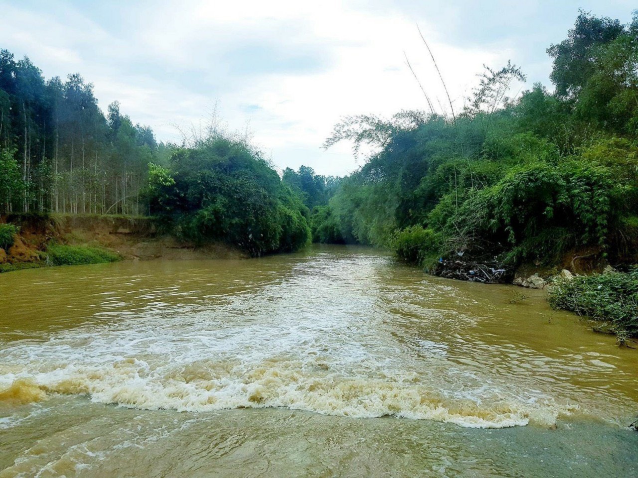 Đất mẫu Lagi - 5 sào có suối bao quanh, Láng Gòn, Tân Xuân