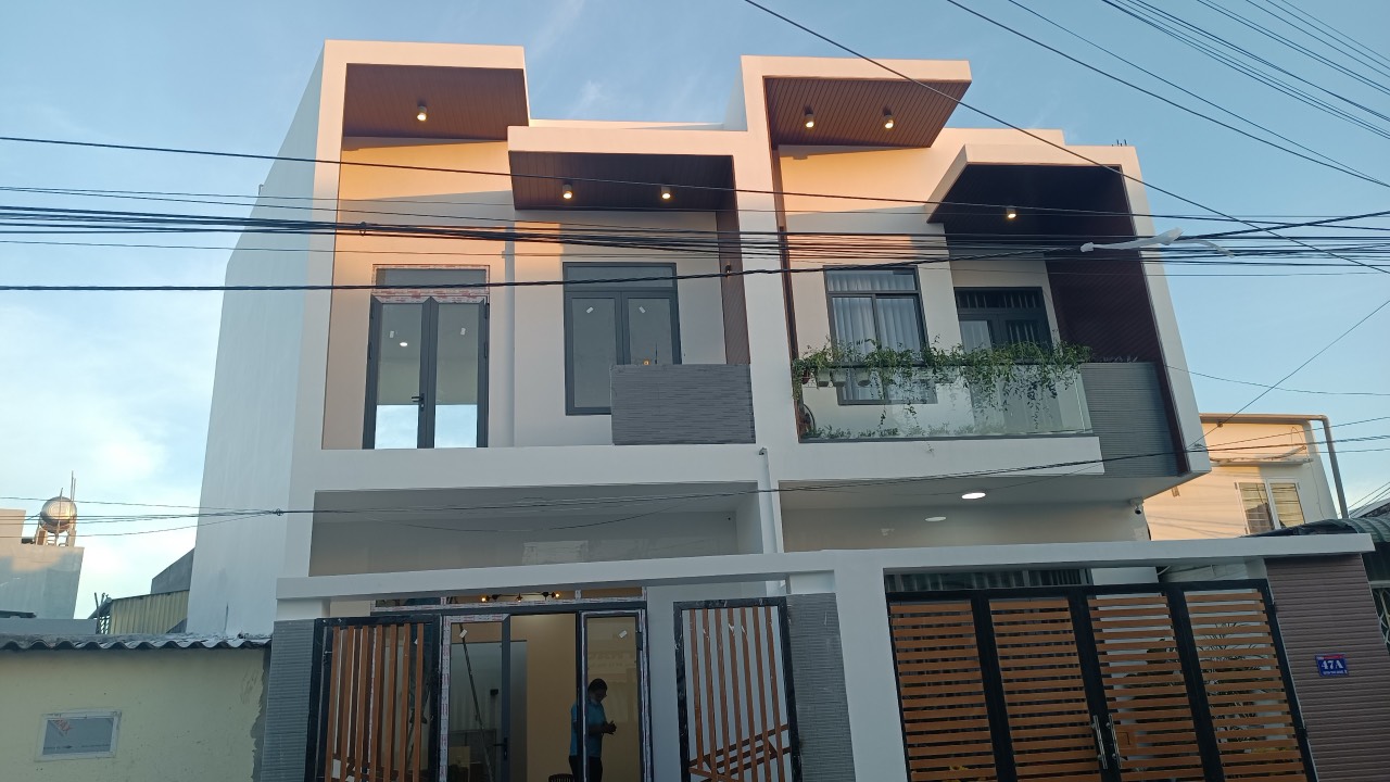 Nhà phố Lagi - Nhà mới xây đường Huỳnh Thúc Kháng