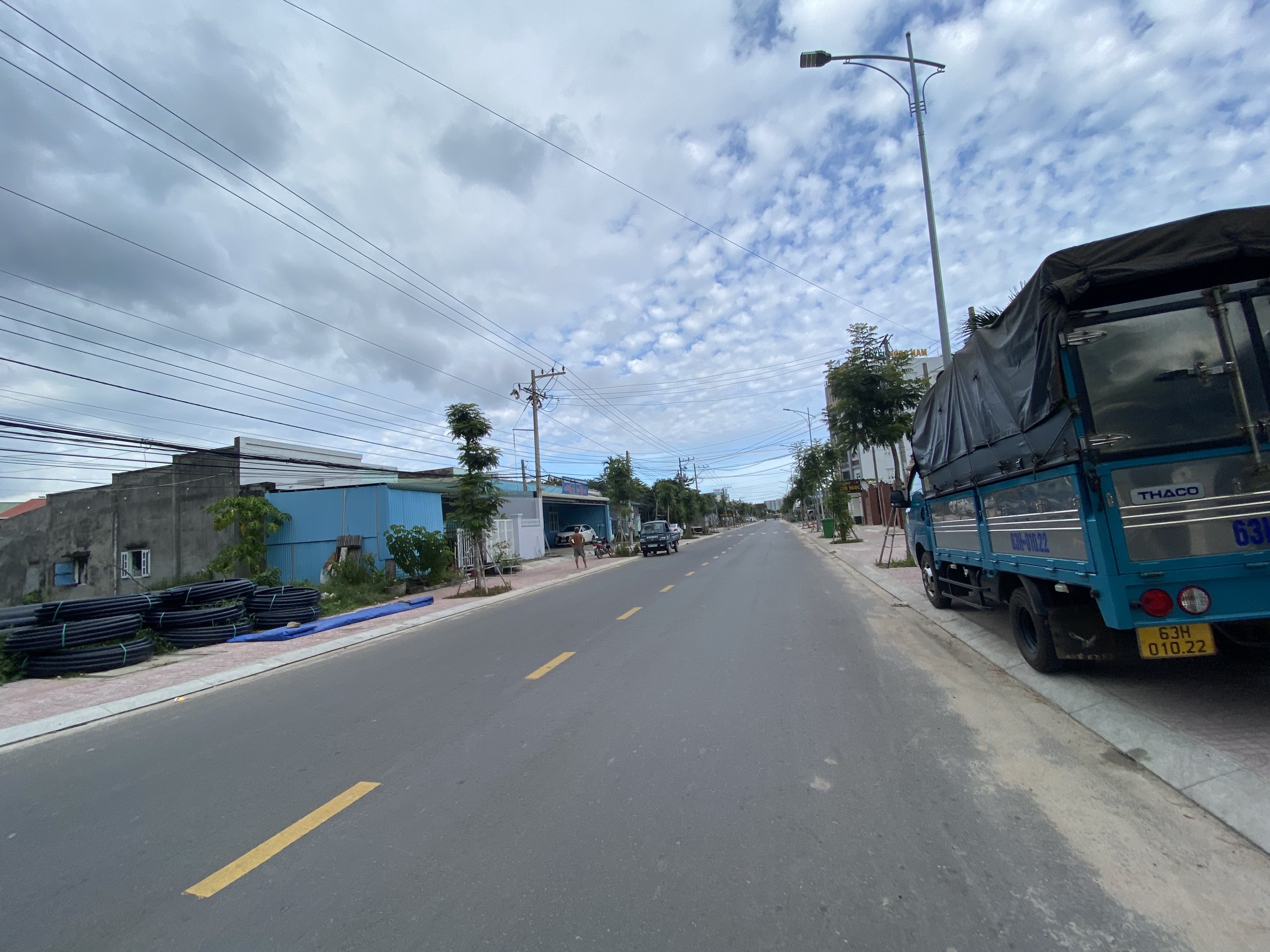 Nhà phố Lagi - Nhà mặt tiền Nguyễn Trường Tộ, khu dân cư đông đúc
